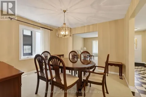 307 Beechgrove Avenue Ottawa ON K1Z 6R4