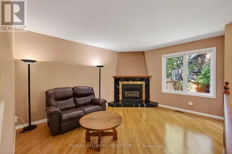 307 Beechgrove Avenue Ottawa ON K1Z 6R4
