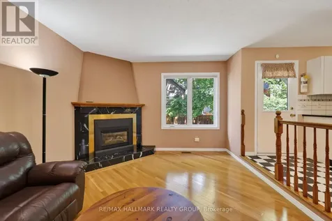 307 Beechgrove Avenue Ottawa ON K1Z 6R4