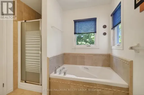 307 Beechgrove Avenue Ottawa ON K1Z 6R4