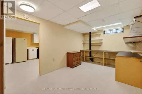 307 Beechgrove Avenue Ottawa ON K1Z 6R4