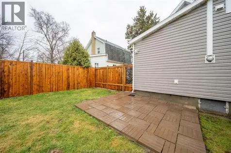 203 Sheldon Avenue Chatham ON N7L 3N1