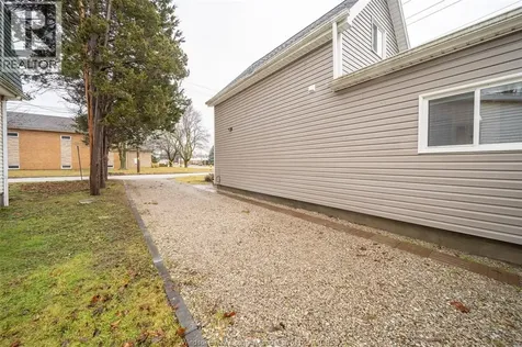 203 Sheldon Avenue Chatham ON N7L 3N1