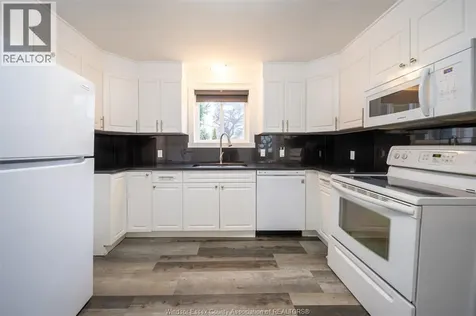 203 Sheldon Avenue Chatham ON N7L 3N1