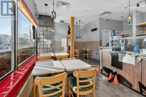 411 Mcarthur Avenue Ottawa ON K1K 1G7