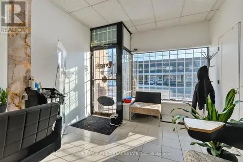 411 Mcarthur Avenue Ottawa ON K1K 1G7