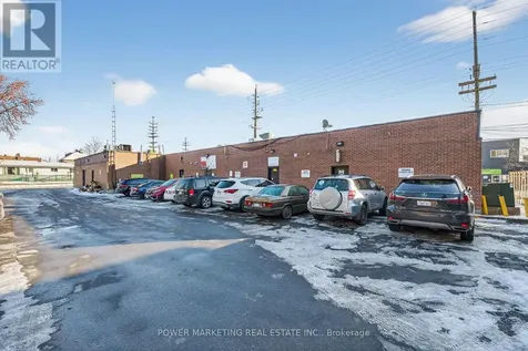 411 Mcarthur Avenue Ottawa ON K1K 1G7