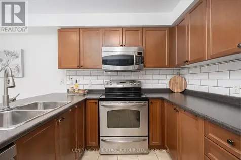 32 Hyslop Avenue Hamilton ON L0R 1P0