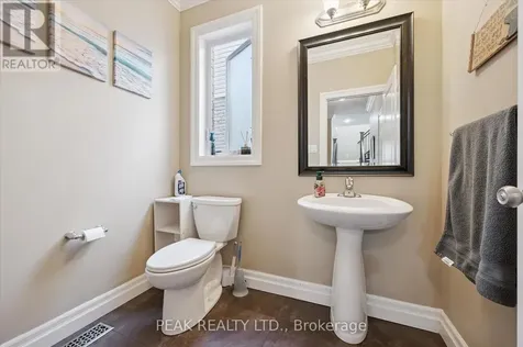 901 Valebrook Court Kitchener ON N2A 0E5