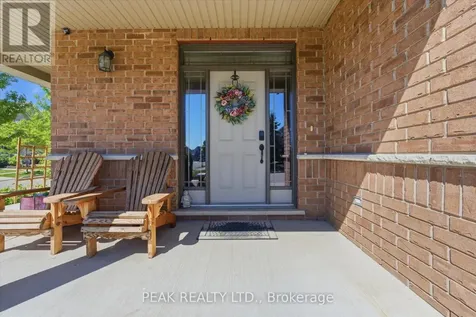 901 Valebrook Court Kitchener ON N2A 0E5