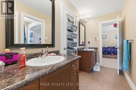 901 Valebrook Court Kitchener ON N2A 0E5