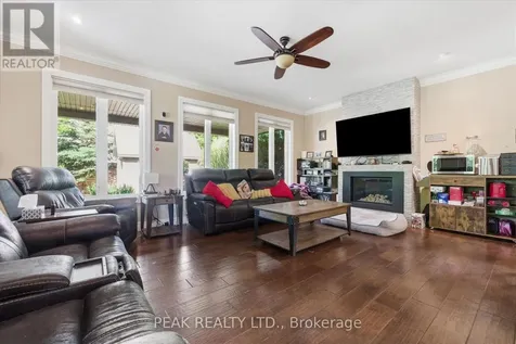 901 Valebrook Court Kitchener ON N2A 0E5