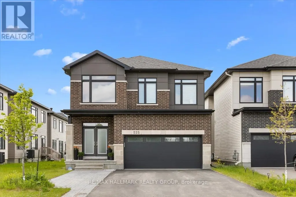 525 Tahoe Heights Ottawa ON K1T 0W1