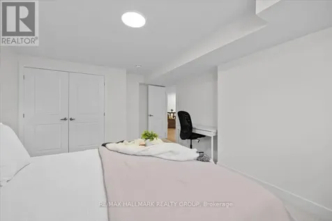 525 Tahoe Heights Ottawa ON K1T 0W1