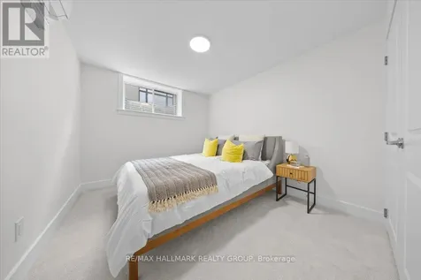 525 Tahoe Heights Ottawa ON K1T 0W1