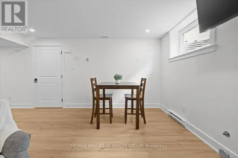 525 Tahoe Heights Ottawa ON K1T 0W1