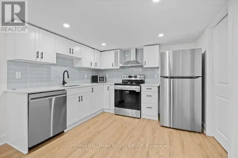 525 Tahoe Heights Ottawa ON K1T 0W1