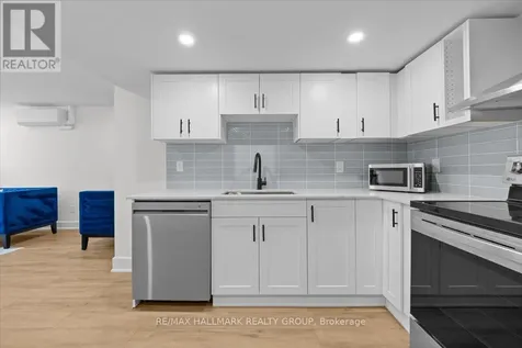 525 Tahoe Heights Ottawa ON K1T 0W1