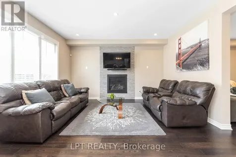 908 Pedigree Street Ottawa ON K2S 0Y5