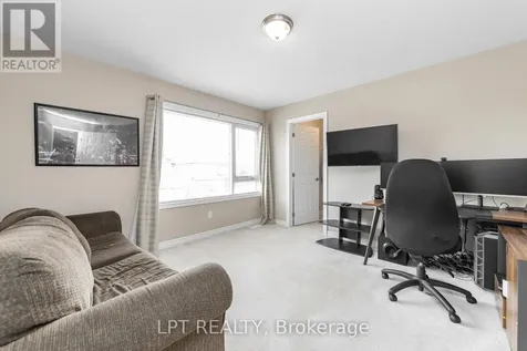 908 Pedigree Street Ottawa ON K2S 0Y5