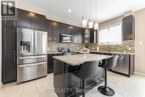 908 Pedigree Street Ottawa ON K2S 0Y5