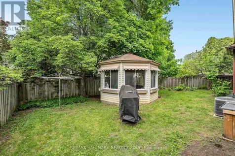 18 Randall James Drive Ottawa ON K2S 1L9