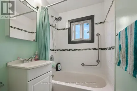 12 Victoria Avenue Parry Sound ON P2A 2C1