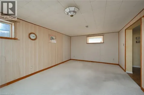 1304 Avon Crescent Oakville ON L6J 2T7