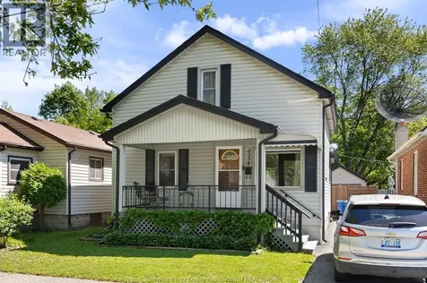 2238 Charl Avenue Windsor ON N8X 2A2