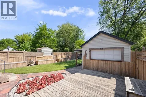 2238 Charl Avenue Windsor ON N8X 2A2