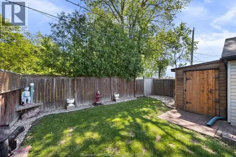 2238 Charl Avenue Windsor ON N8X 2A2