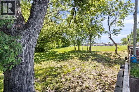 2238 Charl Avenue Windsor ON N8X 2A2