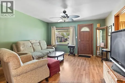 2238 Charl Avenue Windsor ON N8X 2A2