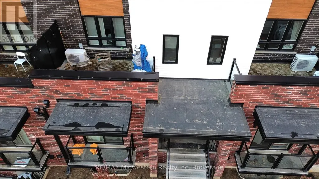 287 Chapel Hill Drive Kitchener ON N2R 0S4