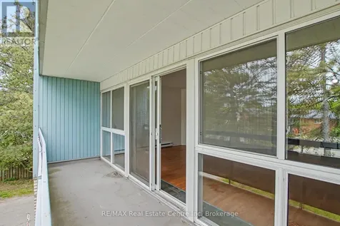 105 Conroy Crescent Guelph (dovercliffe Park/old University) ON N1G 2V5