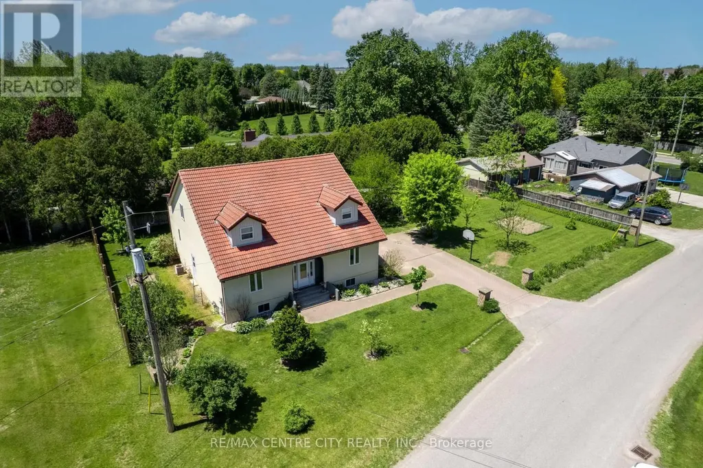 176 Eastman Avenue Adelaide Metcalfe ON N7G 3K1