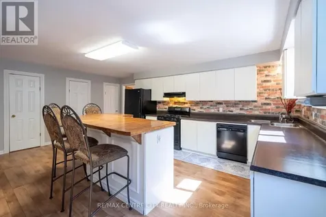 176 Eastman Avenue Adelaide Metcalfe ON N7G 3K1