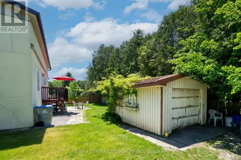 176 Eastman Avenue Adelaide Metcalfe ON N7G 3K1