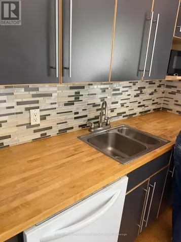 117 Walnut Avenue South Sarnia ON N7T 3V5