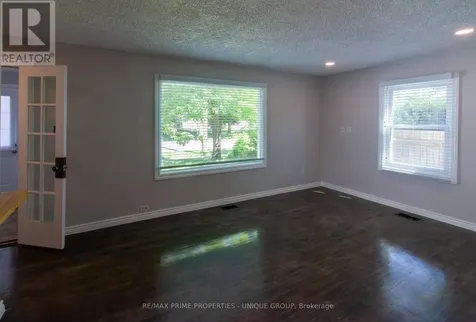 117 Walnut Avenue South Sarnia ON N7T 3V5