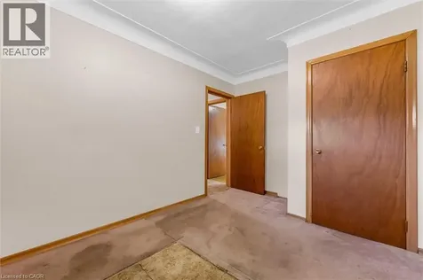 40 Oriole Crescent Grimsby ON L3M 3X6