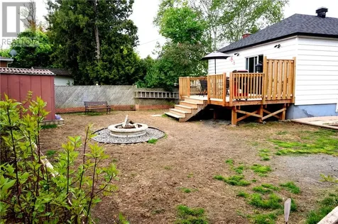 674 Charlotte Street Sudbury ON P3E 4C2