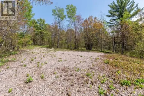 307 Lakeview Drive Alban ON P0M 1A0