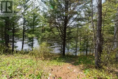 307 Lakeview Drive Alban ON P0M 1A0