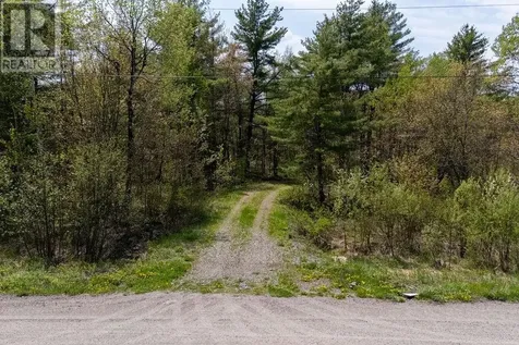 307 Lakeview Drive Alban ON P0M 1A0