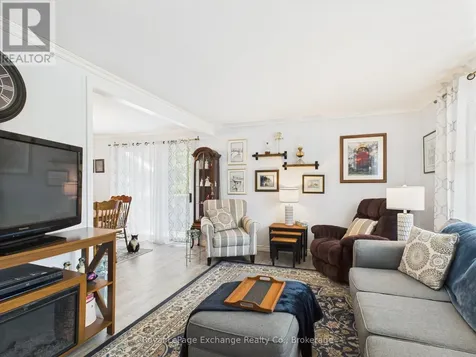 105 Menomini Road Huron-kinloss ON N2Z 2X3