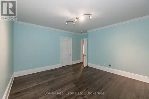 80 Queen Street Guelph (st. George's) ON N1E 4R8