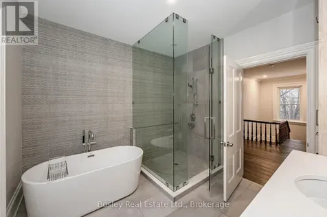 80 Queen Street Guelph (st. George's) ON N1E 4R8