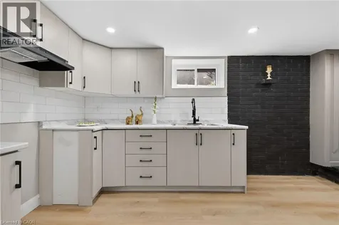 83 Riverdale Drive Hamilton ON L8E 1K2