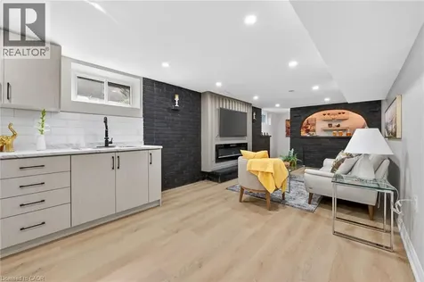 83 Riverdale Drive Hamilton ON L8E 1K2